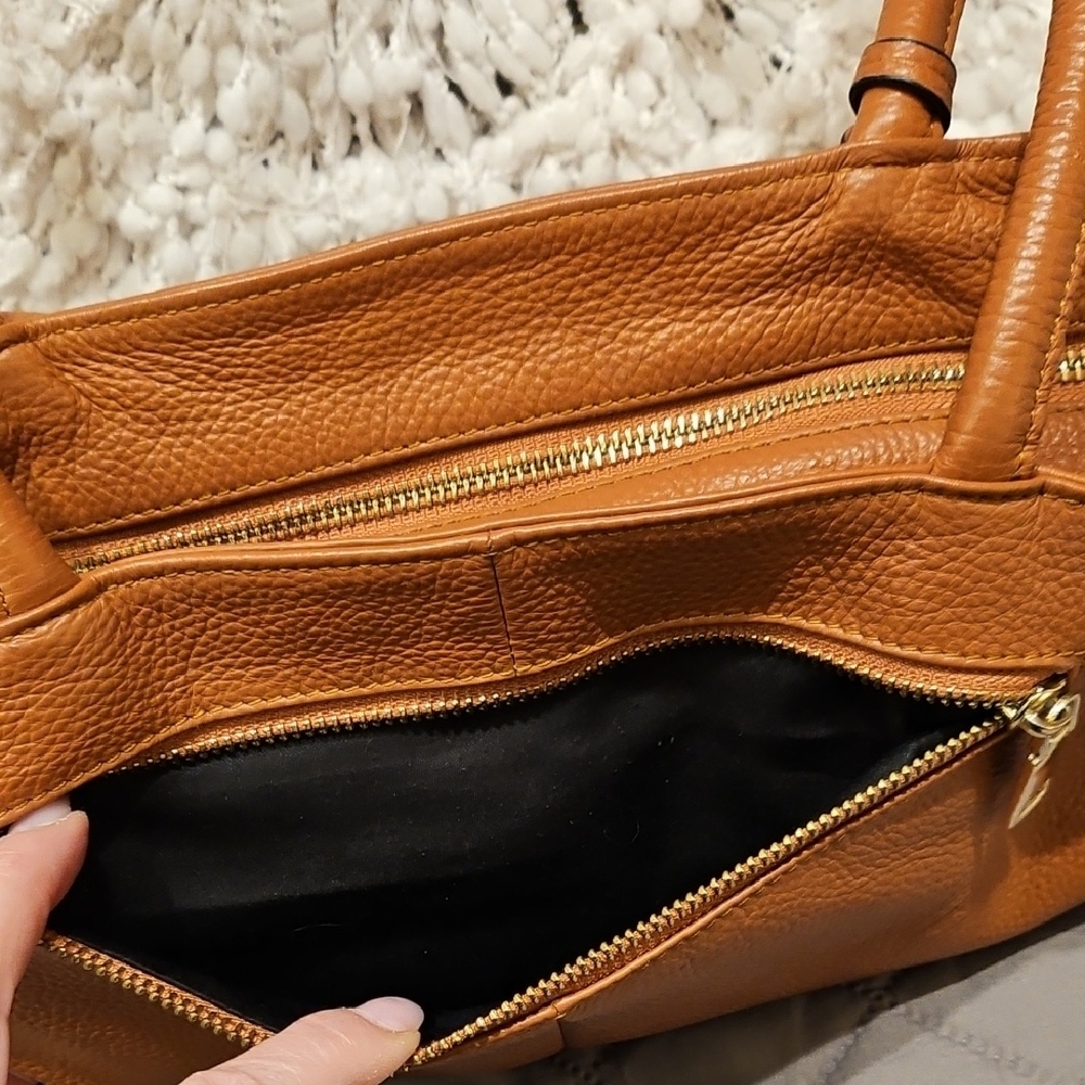 Kattee Tan Leather Satchel with Gold Hardware - Picture 8 of 16